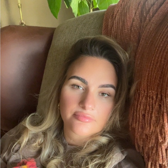 Meet your Posher, Christen - Picture 3 of 7